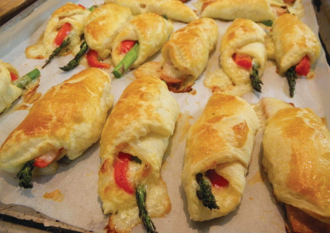 Asparagus and Red Pepper Puff Pastry Appetizer