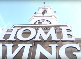 Inside the Home Savings Clock Tower Inside the Home Savings Clock Tower | Homeplate host Paula Jasper takes viewers inside the Home Savings and Loan clock tower to see what makes it tick.