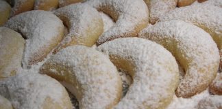 Vanilla Kipferl | German Christmas cookie