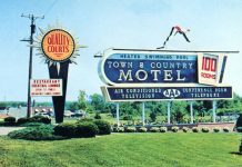 Warren postcard depicts Town & Country Motel’s vintage roadside art