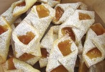 Jam-filled (bowtie) cookies