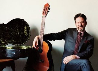 How to find, stream weekend radio in Youngstown, Warren How to find, stream weekend radio in Youngstown, Warren. ‘Radio Deluxe with John Pizzarelli and Jessica Molaskey.’ Themed programs on the Great American Songbook. 11 p.m.-1 a.m., Friday on WYSU (88.5 FM). Pictured: John Pizzarelli. (Photo by Jacob Blickenstaff Courtesy of JohnPizzarelli.com)