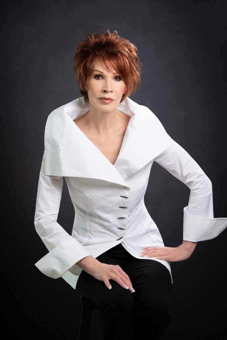 Public Library to present best-selling author Sandra Brown Sept. 19